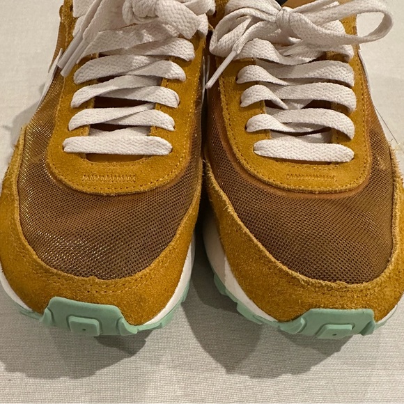 Nike Waffle One sneakers in a gold suede and phantom colorway. - Picture 2 of 7